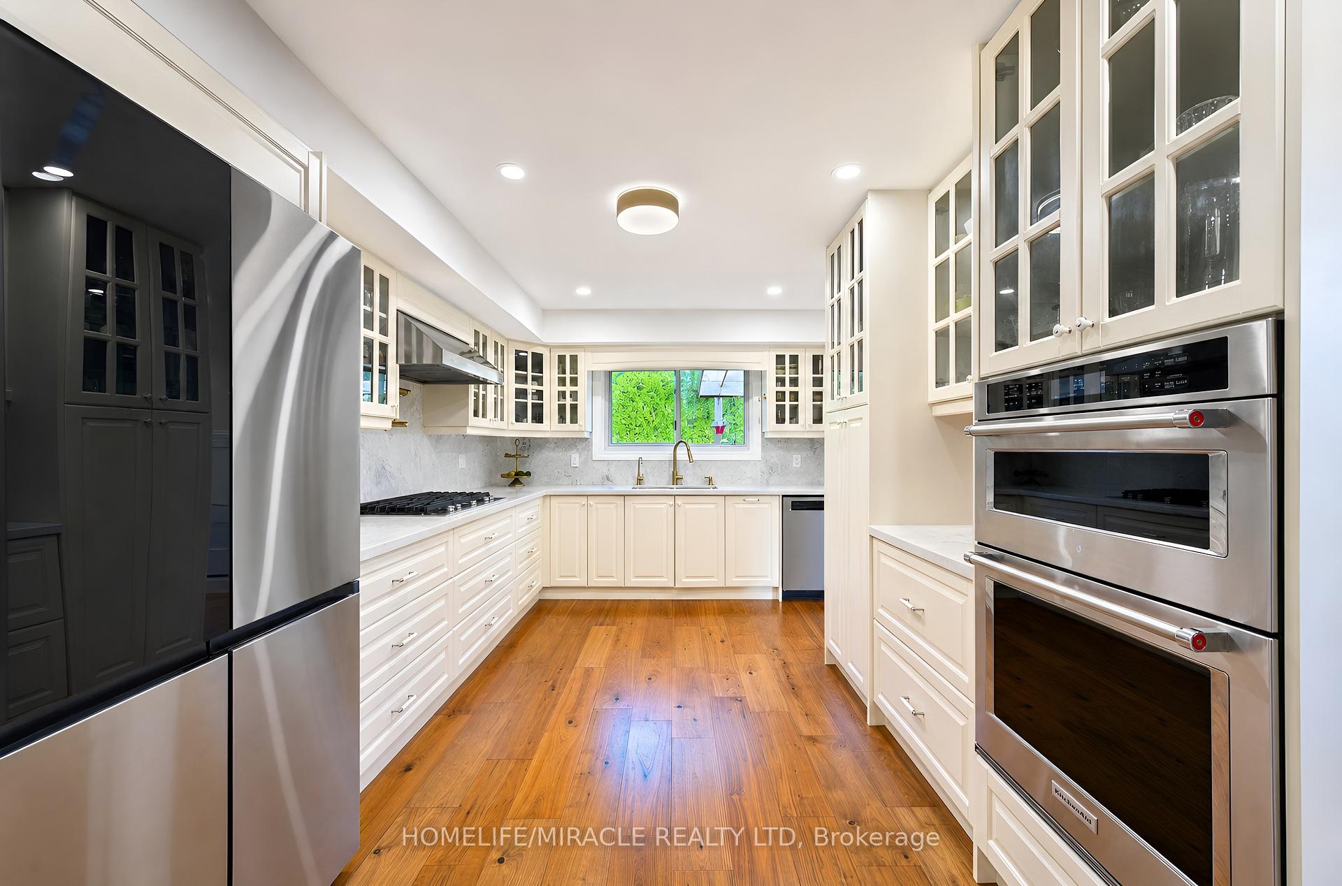 Photo 13 of 29 Holmes Drive, Caledon, Mono Mills — HOMEH