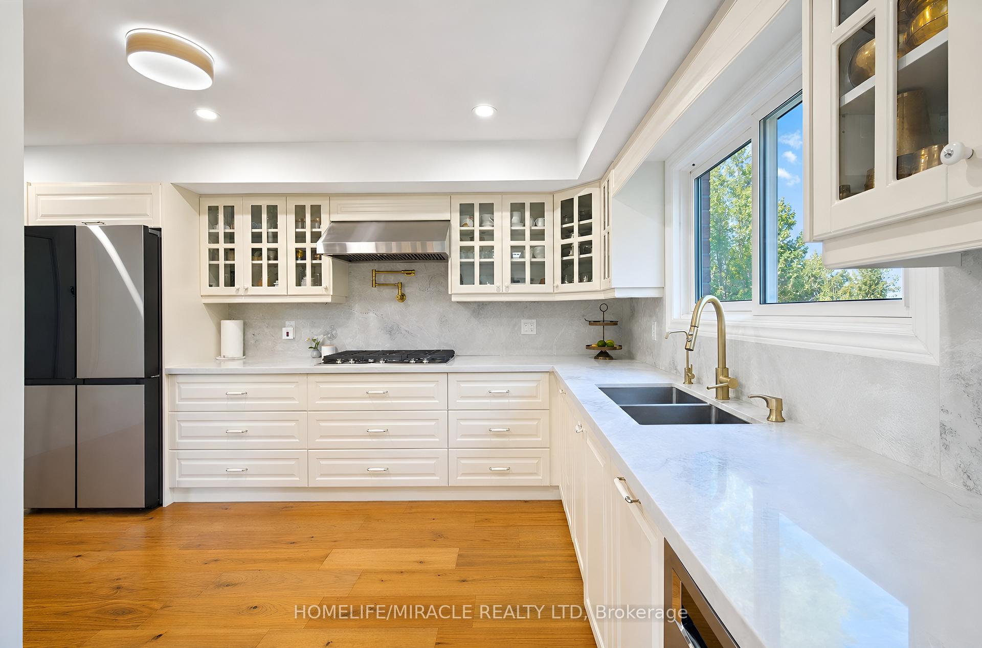 Photo 14 of 29 Holmes Drive, Caledon, Mono Mills — HOMEH