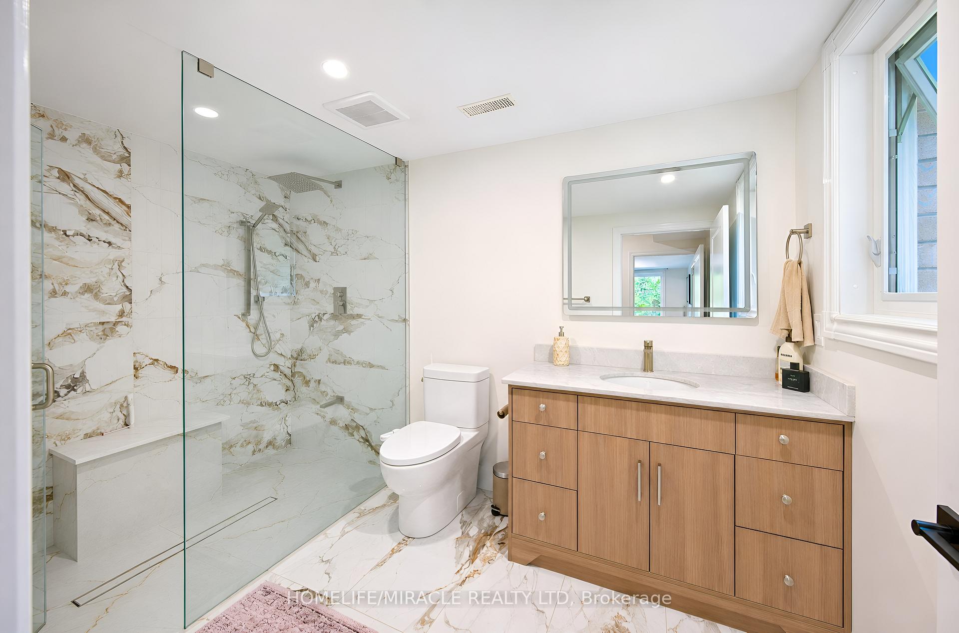 Photo 20 of 29 Holmes Drive, Caledon, Mono Mills — HOMEH