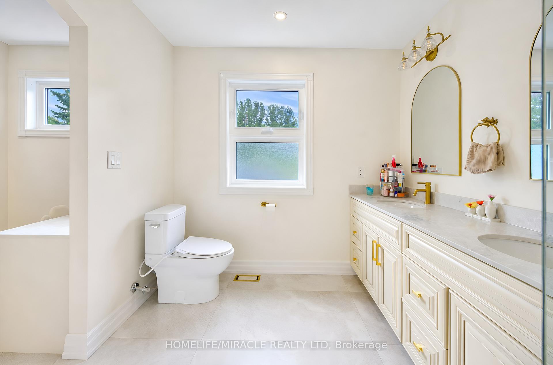 Photo 30 of 29 Holmes Drive, Caledon, Mono Mills — HOMEH
