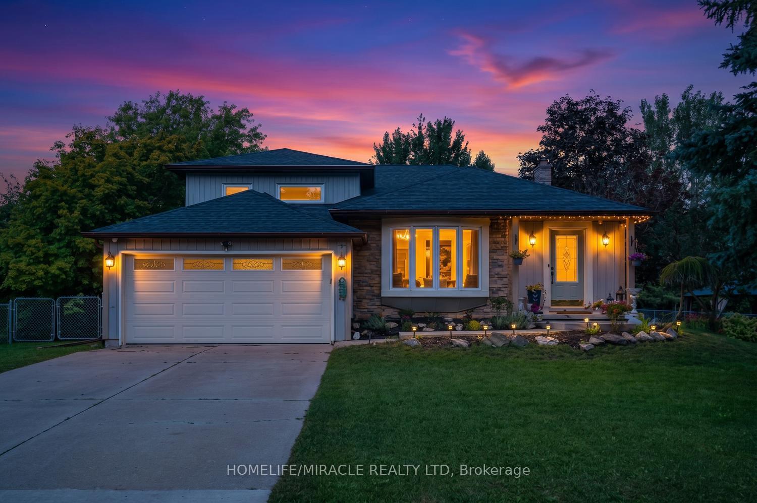 Photo 7 of 29 Holmes Drive, Caledon, Mono Mills — HOMEH