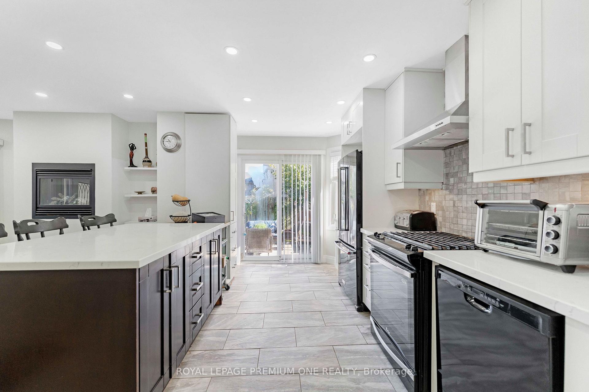 Photo 25 of 25 Sir Lancelot Court, Caledon, Bolton East — HOMEH