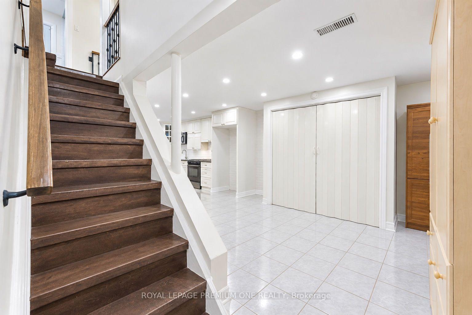 Photo 81 of 25 Sir Lancelot Court, Caledon, Bolton East — HOMEH