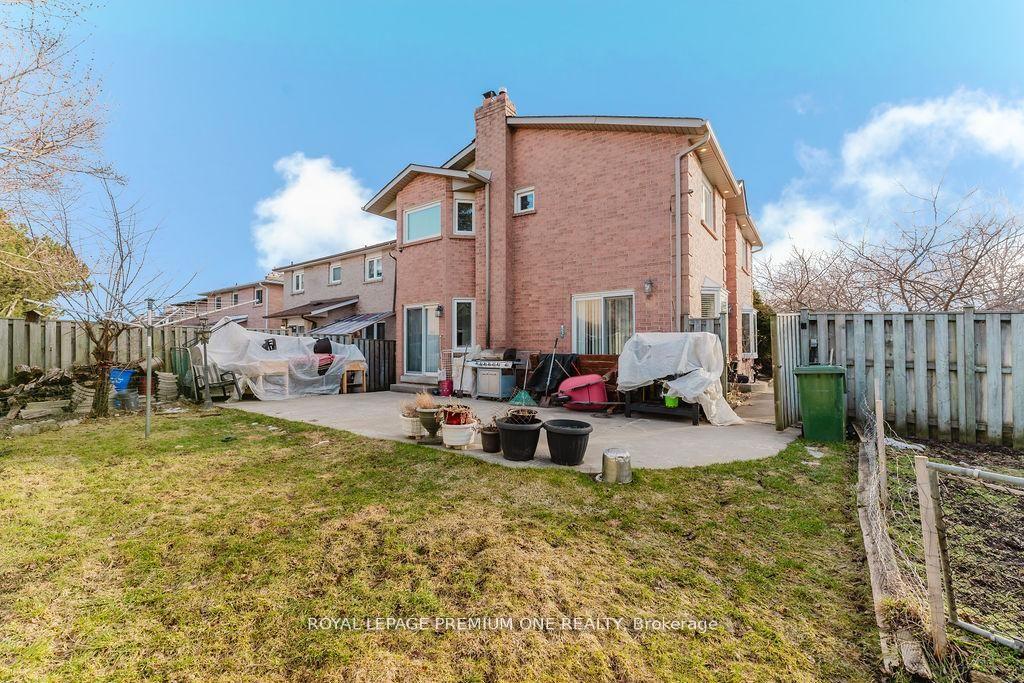 Photo 93 of 25 Sir Lancelot Court, Caledon, Bolton East — HOMEH