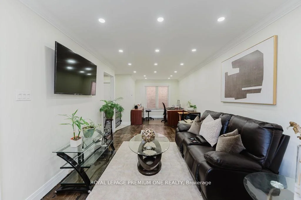 Photo 10 of 25 Sir Lancelot Court, Caledon, Bolton East — HOMEH