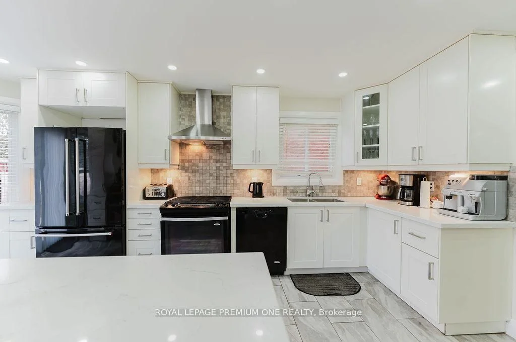 Photo 20 of 25 Sir Lancelot Court, Caledon, Bolton East — HOMEH