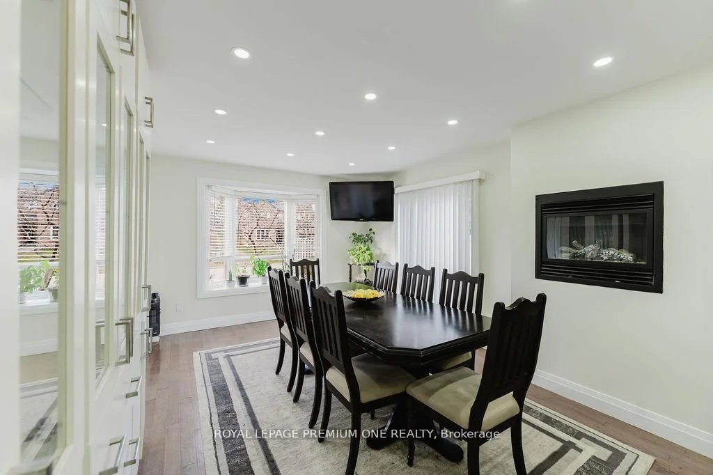Photo 30 of 25 Sir Lancelot Court, Caledon, Bolton East — HOMEH
