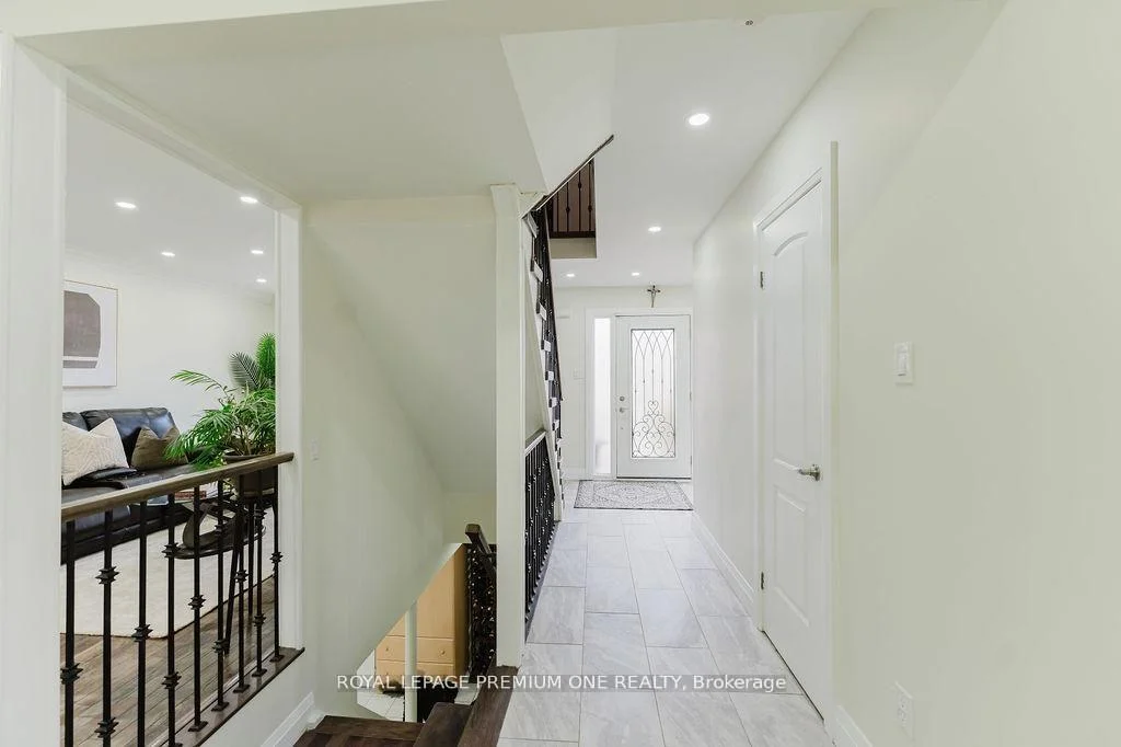 Photo 34 of 25 Sir Lancelot Court, Caledon, Bolton East — HOMEH