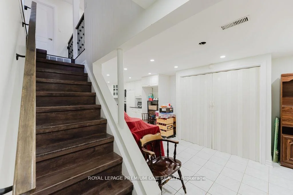 Photo 76 of 25 Sir Lancelot Court, Caledon, Bolton East — HOMEH