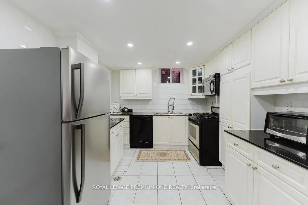 Photo 78 of 25 Sir Lancelot Court, Caledon, Bolton East — HOMEH