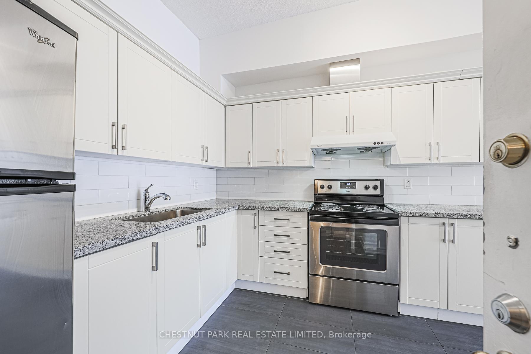 Photo 4 of Unit #1, 650A Queen Street W, Toronto, Trinity-Bellwoods — HOMEH