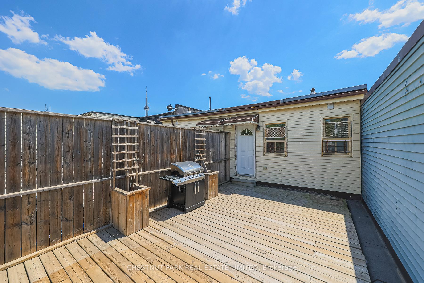 Photo 31 of Unit #1, 650A Queen Street W, Toronto, Trinity-Bellwoods — HOMEH