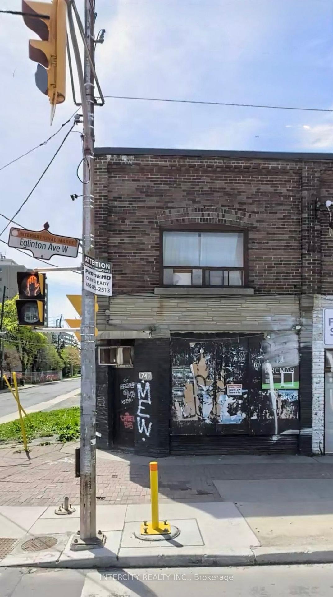 Photo of 1747 Eglinton Avenue
