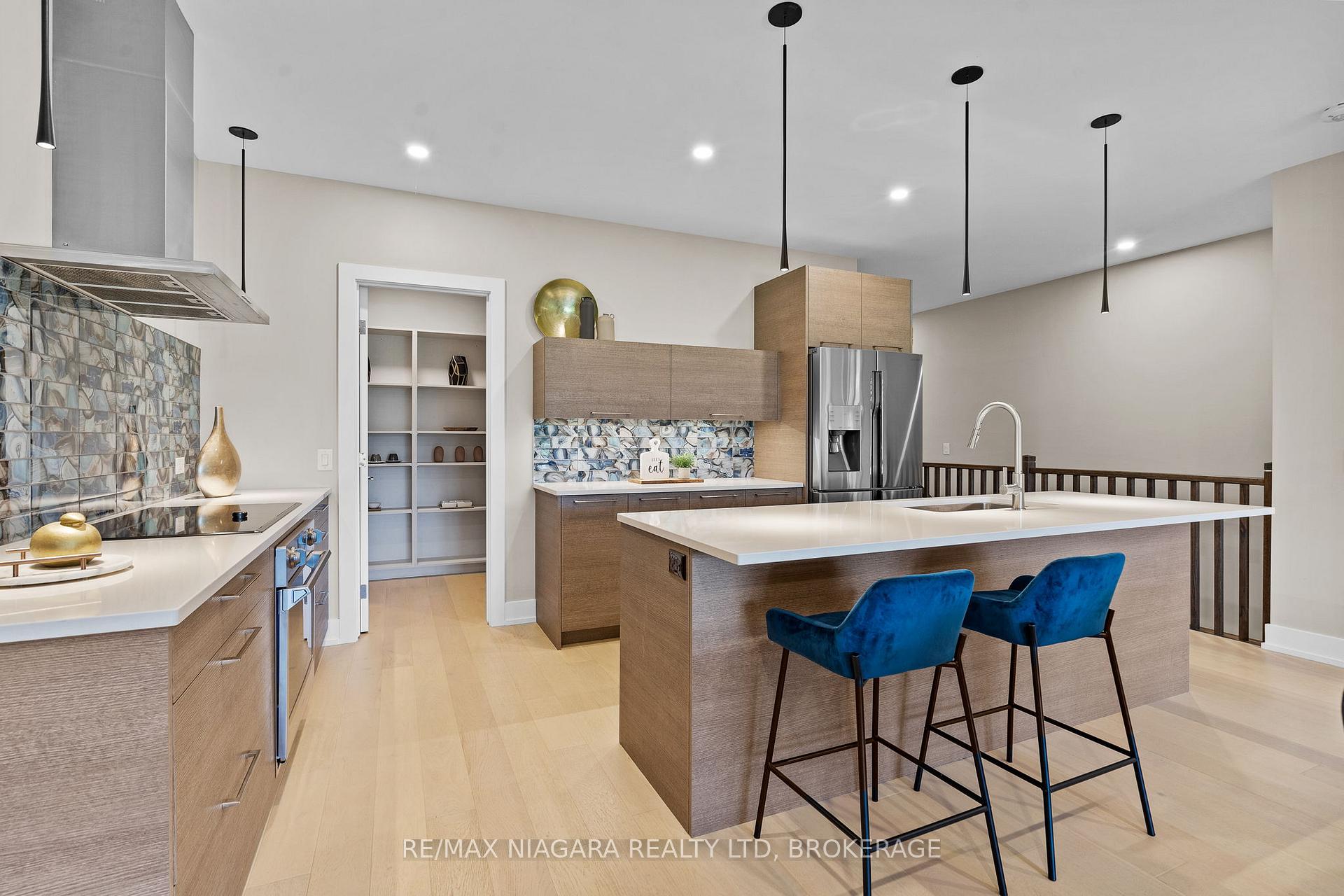 Photo 12 of 37 Peach Tree Common, St. Catharines, Lakeshore — HOMEH