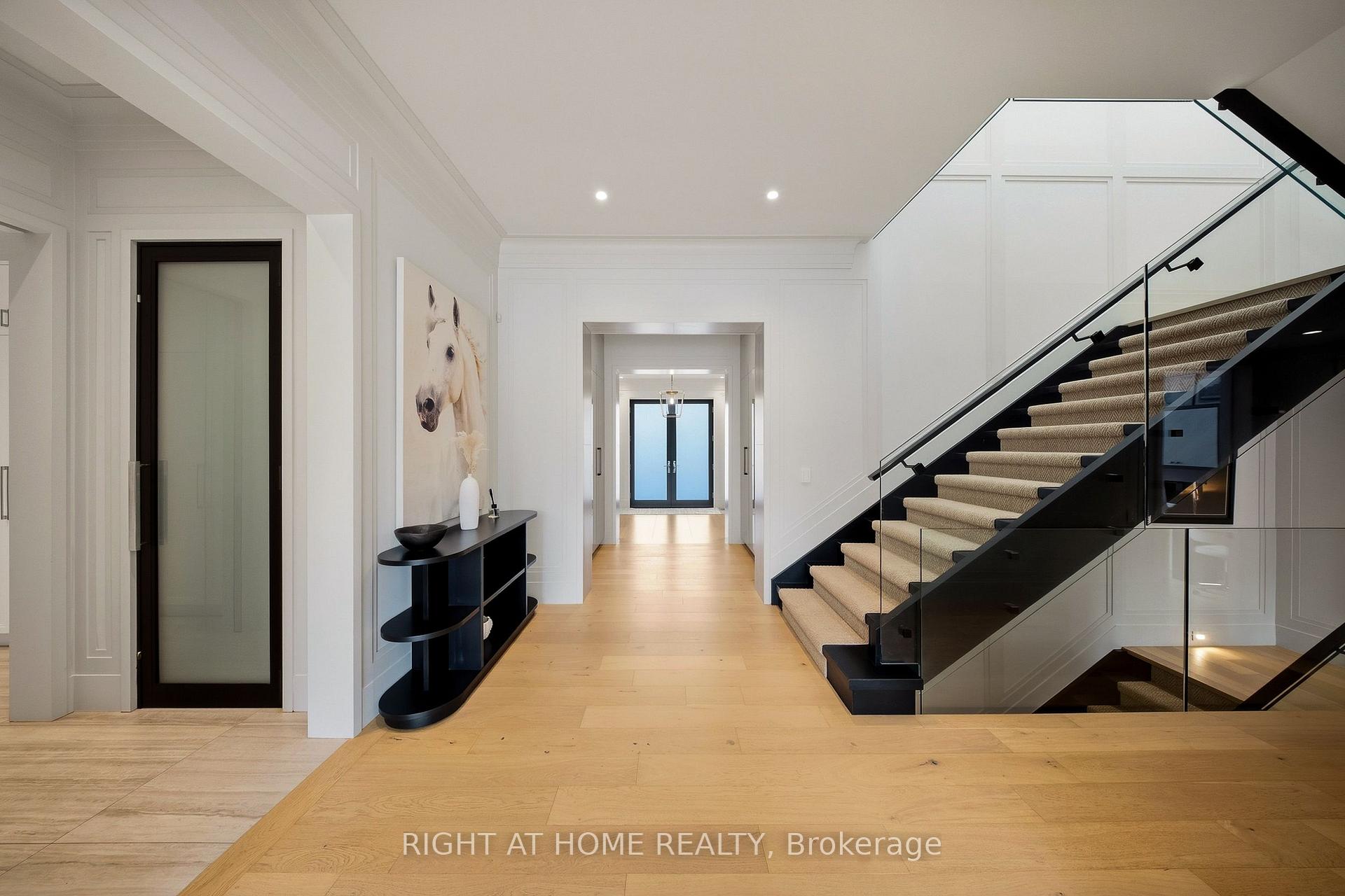 Photo 13 of 125 Clearview Heights, King, King City — HOMEH