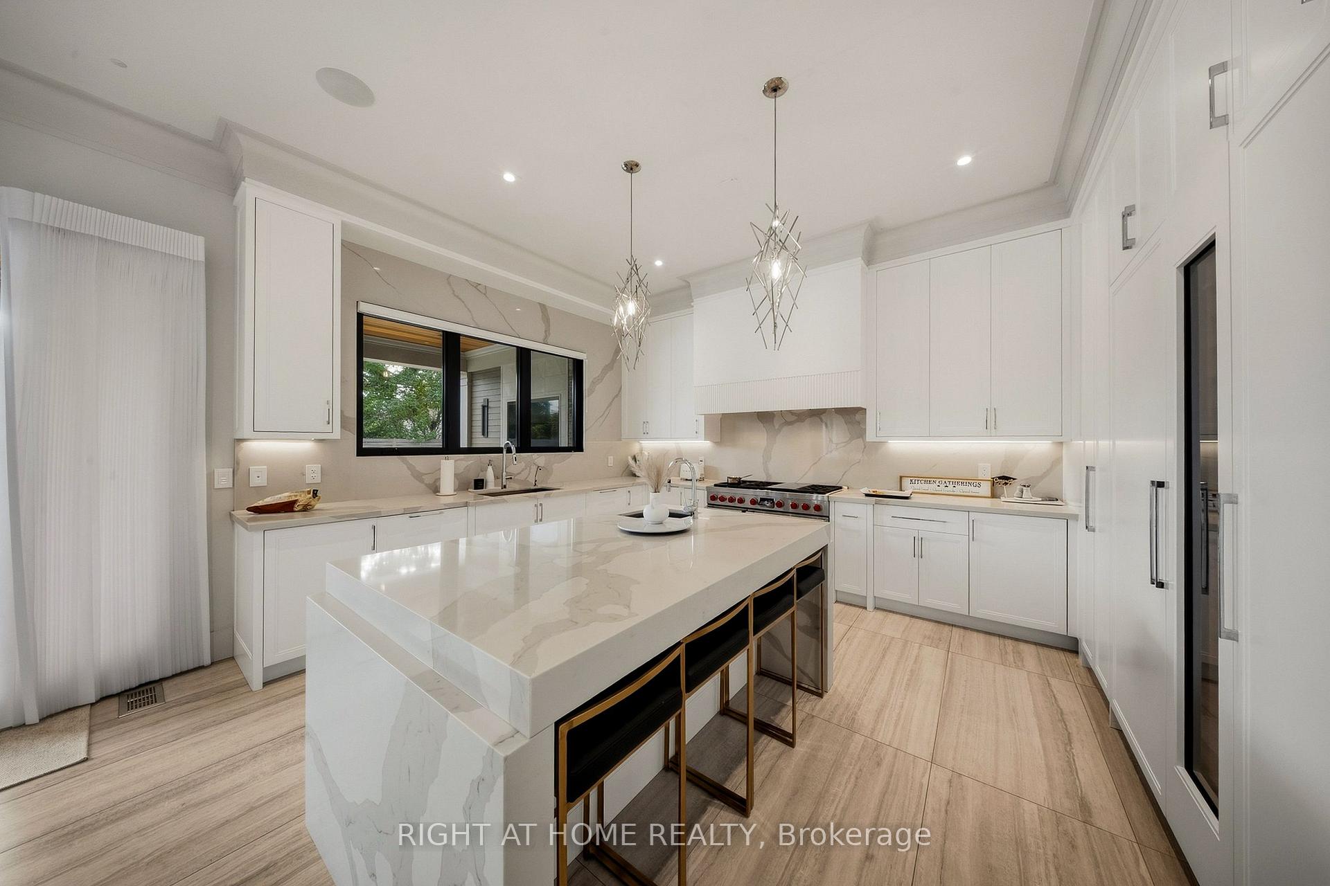 Photo 23 of 125 Clearview Heights, King, King City — HOMEH