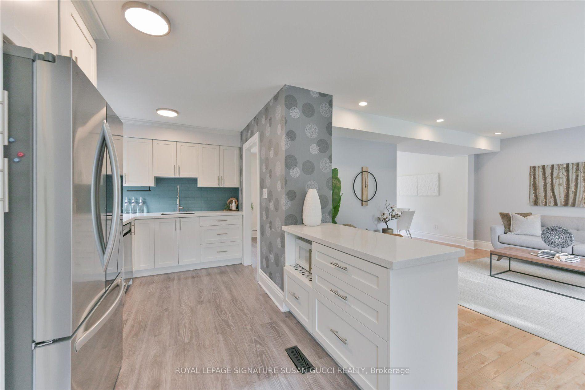Photo 4 of 29 Topham Road, Toronto, O'Connor-Parkview — HOMEH
