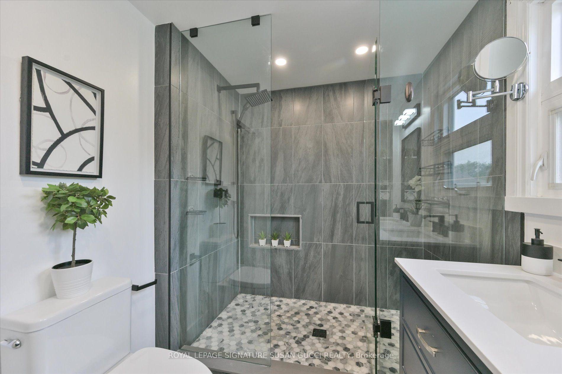 Photo 20 of 29 Topham Road, Toronto, O'Connor-Parkview — HOMEH