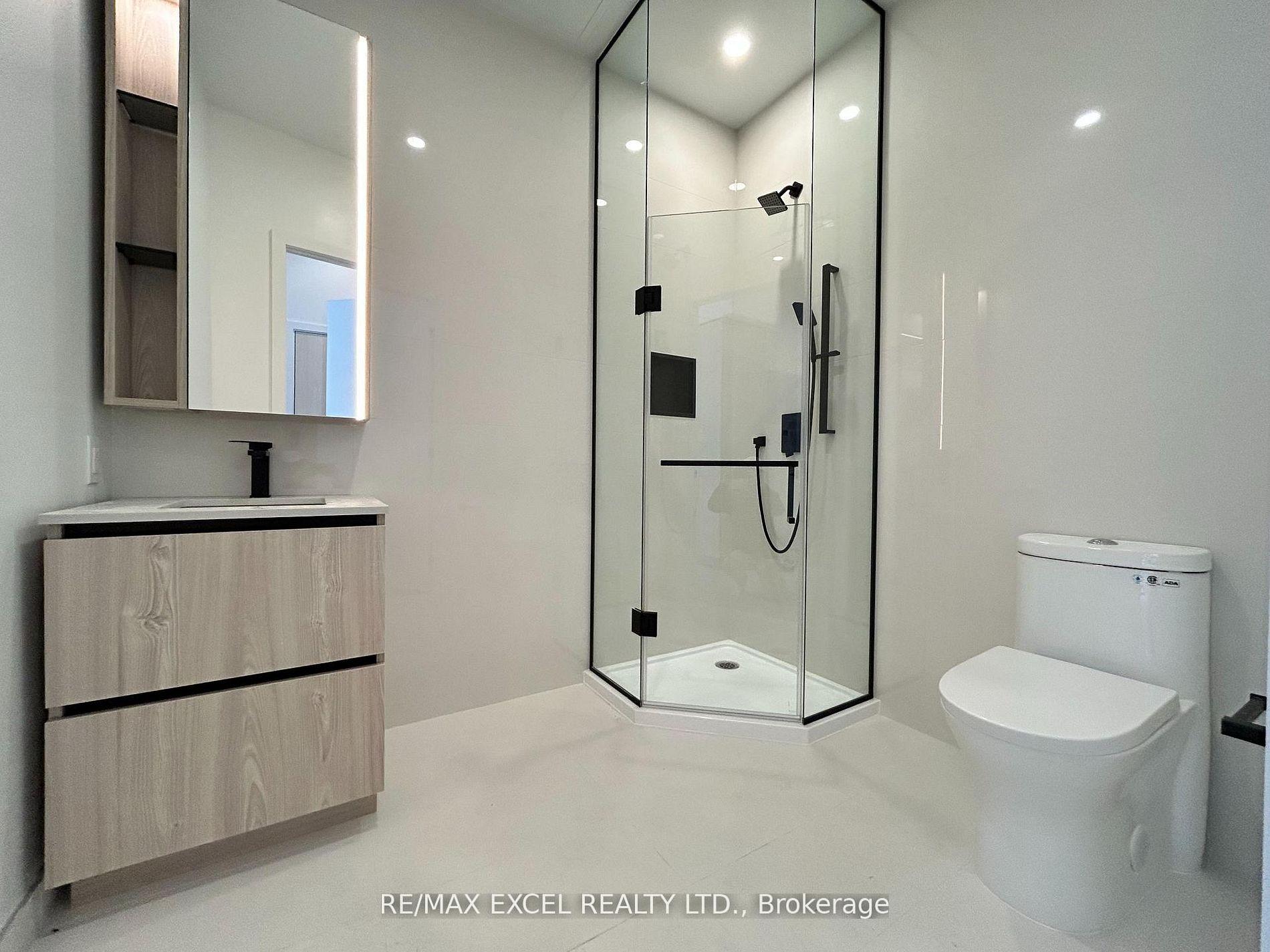 Photo 7 of Unit 109, 699 Sheppard Avenue E, North York, Bayview Village — HOMEH