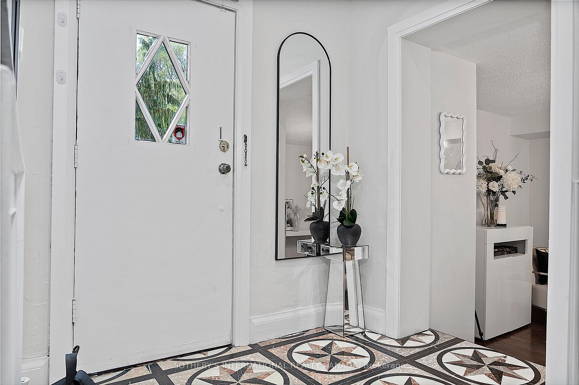 Photo 6 of 4009 Bloor Street W, Etobicoke, Islington-City Centre West — HOMEH