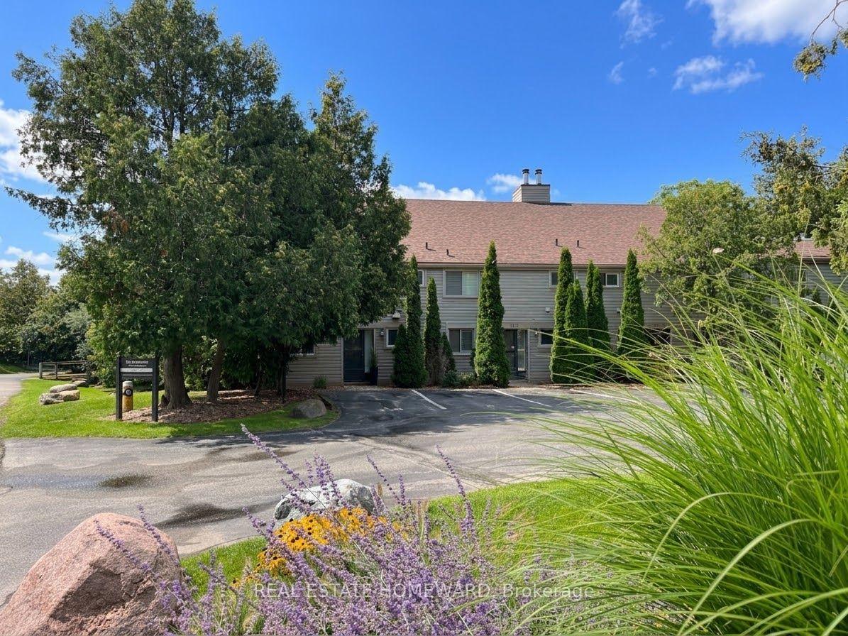 Photo of 130 Escarpment Crescent