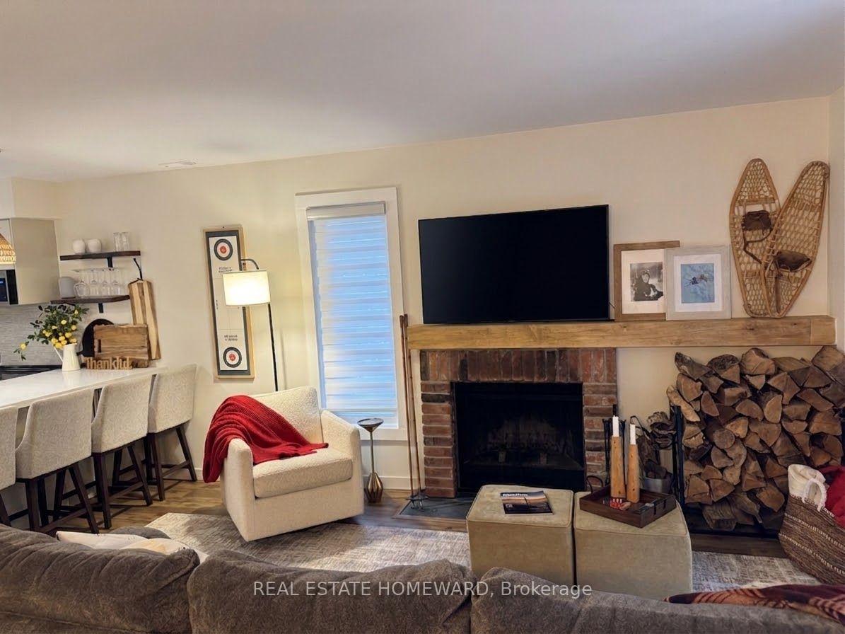 Photo 6 of 130 Escarpment Crescent, Collingwood — HOMEH