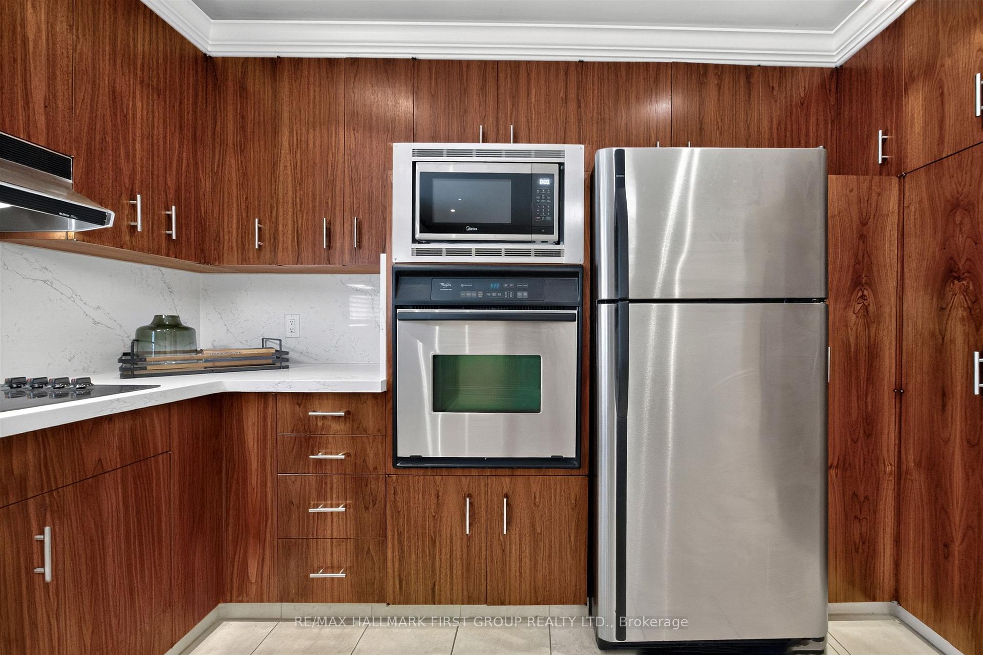 Photo 16 of 21 Ivan Road, Scarborough, Centennial Scarborough — HOMEH