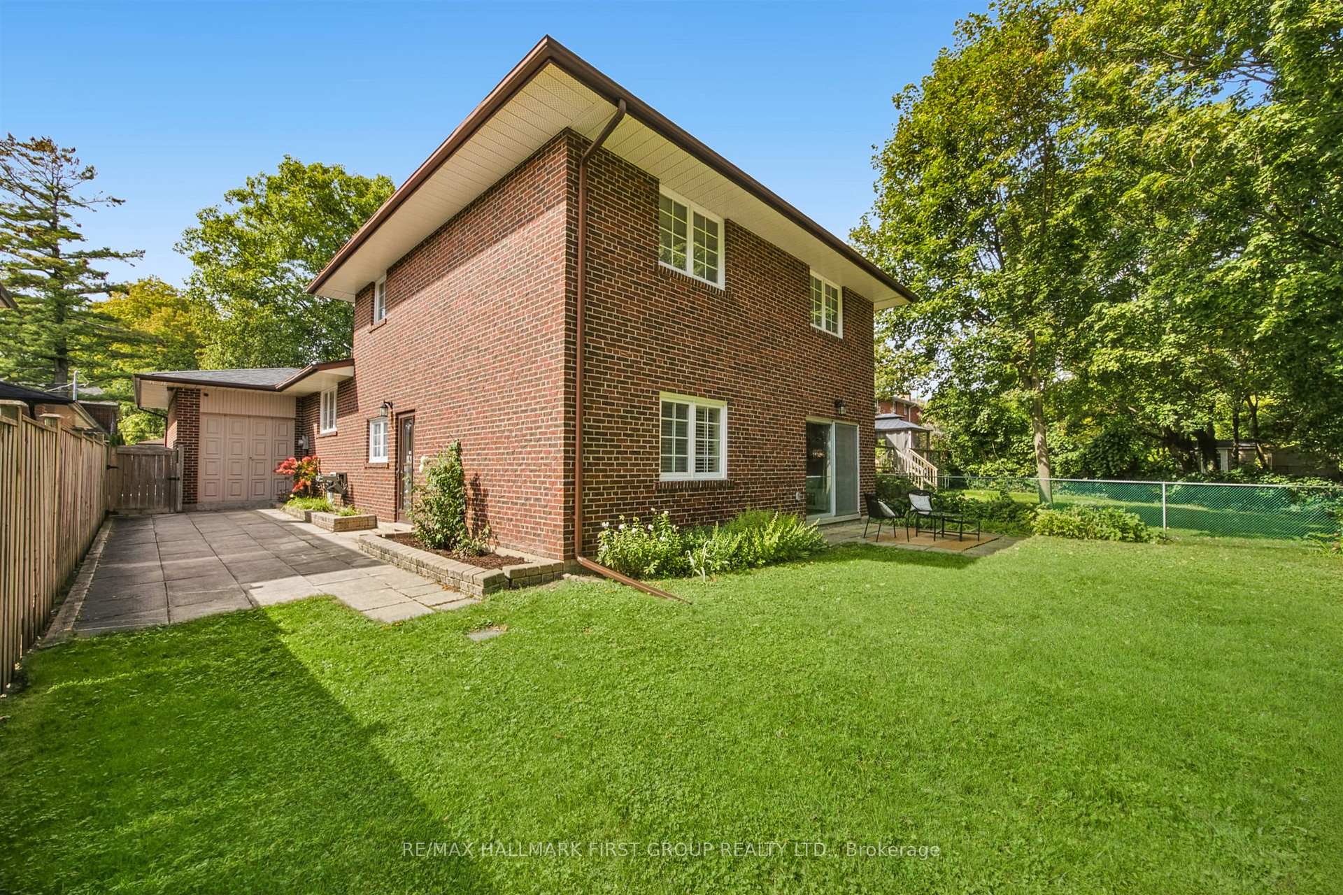 Photo 38 of 21 Ivan Road, Scarborough, Centennial Scarborough — HOMEH