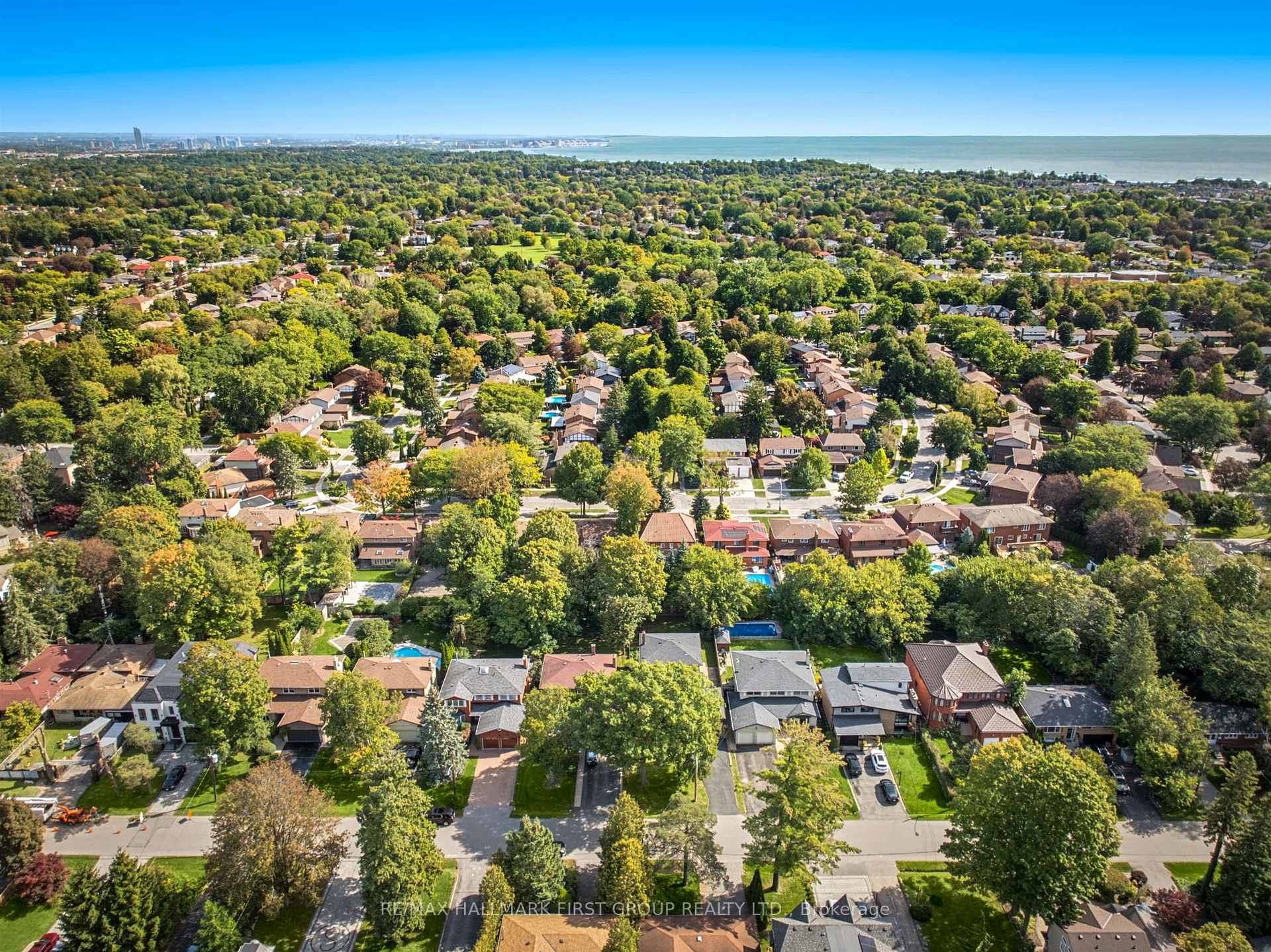 Photo 49 of 21 Ivan Road, Scarborough, Centennial Scarborough — HOMEH
