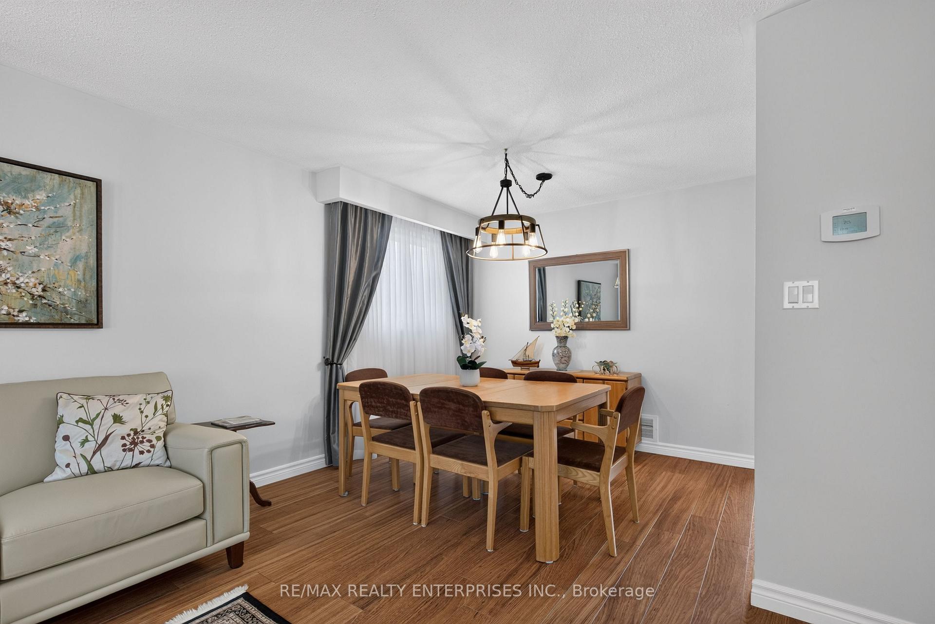 Photo 19 of 2482 Windjammer Road E, Mississauga, Erin Mills — HOMEH