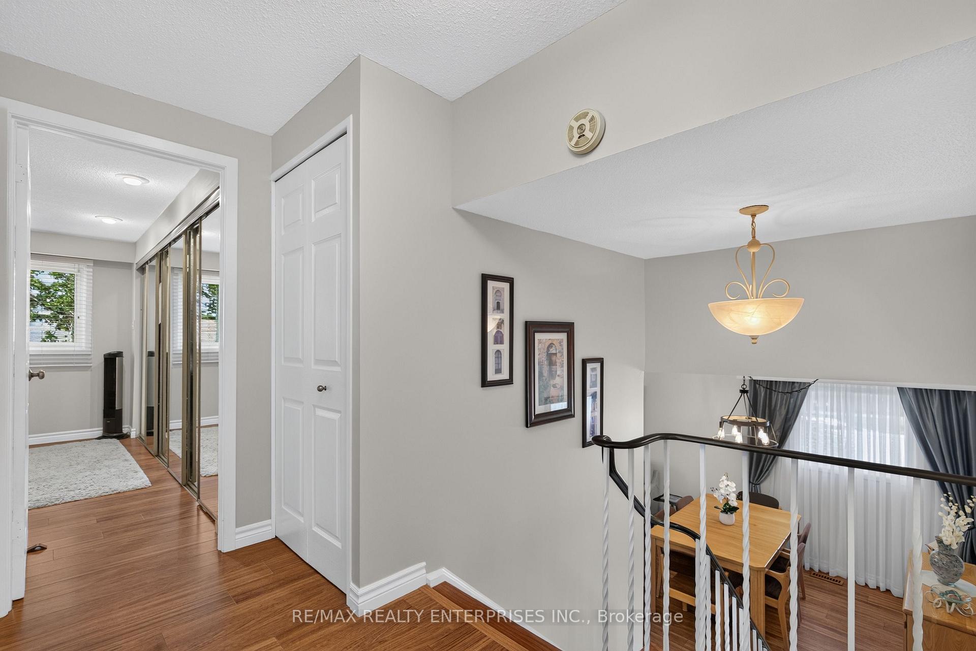 Photo 24 of 2482 Windjammer Road E, Mississauga, Erin Mills — HOMEH
