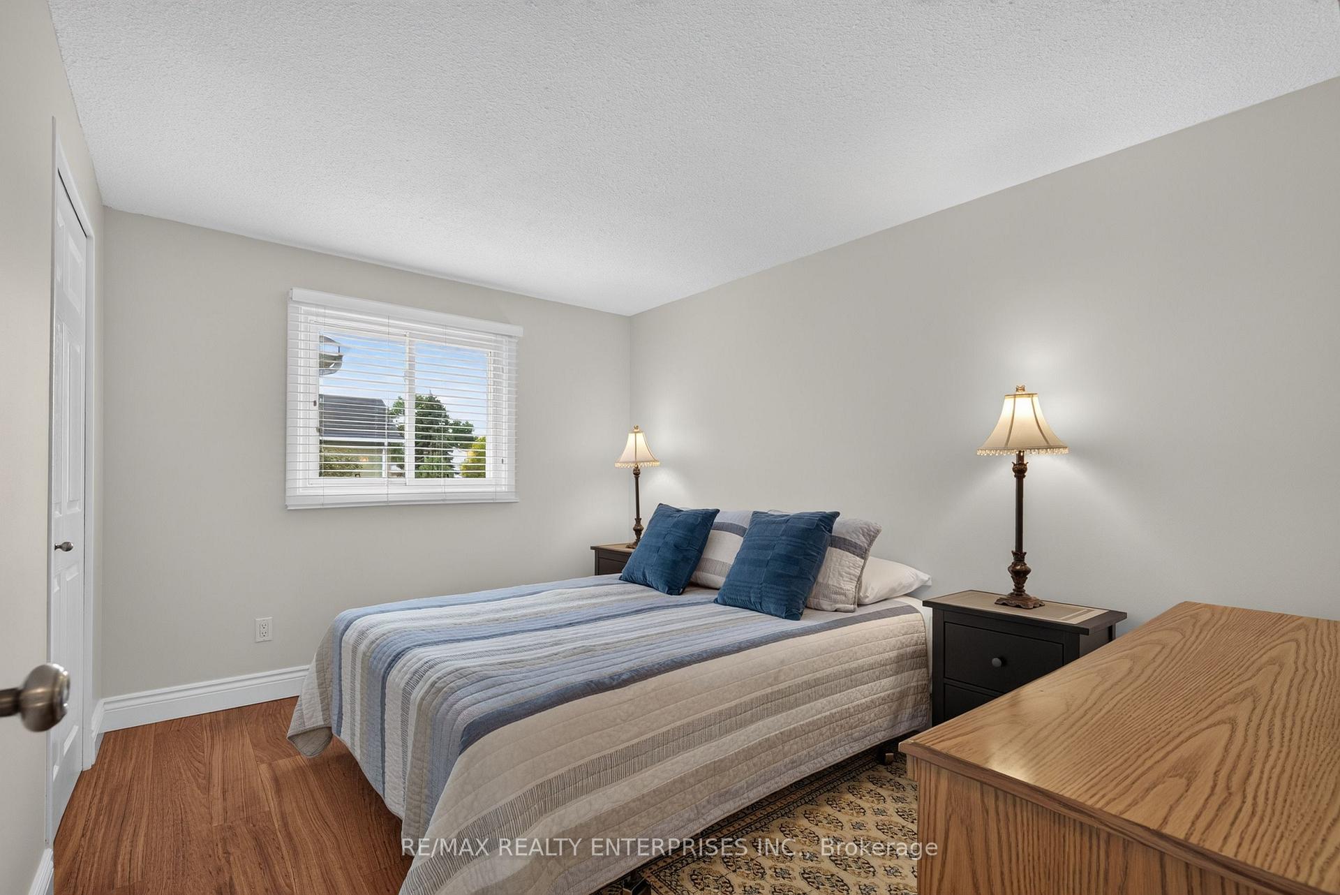 Photo 33 of 2482 Windjammer Road E, Mississauga, Erin Mills — HOMEH