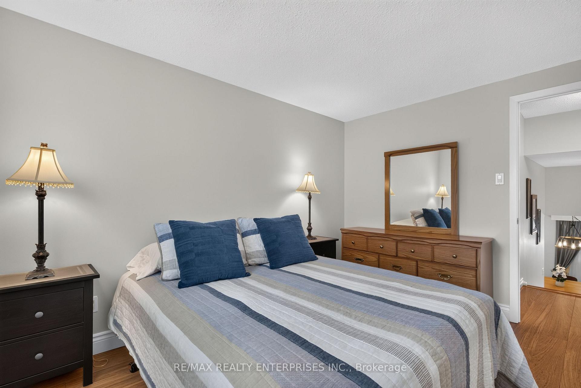 Photo 34 of 2482 Windjammer Road E, Mississauga, Erin Mills — HOMEH