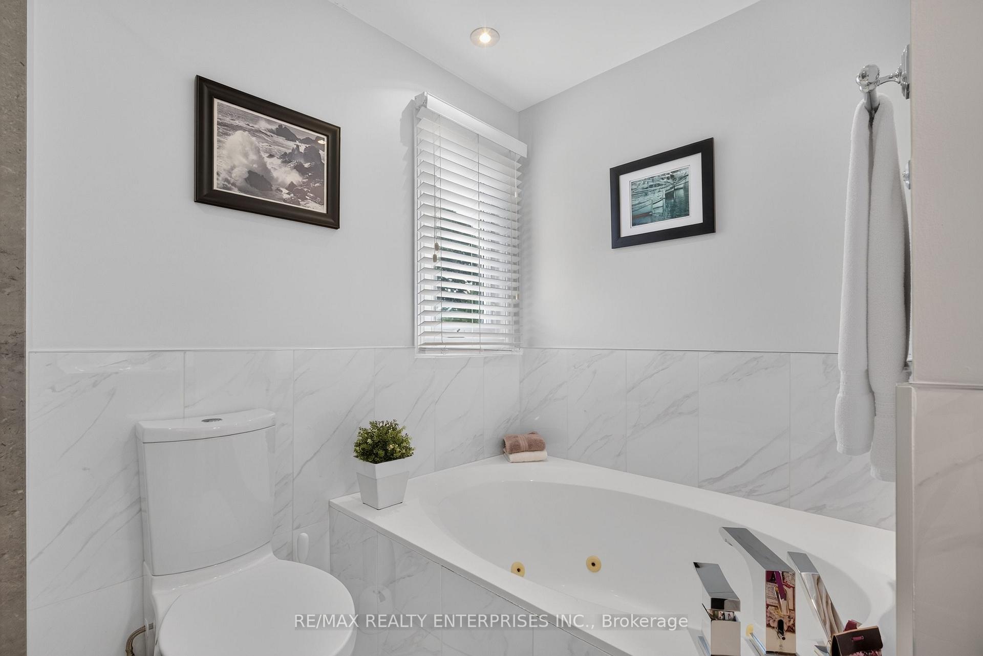 Photo 36 of 2482 Windjammer Road E, Mississauga, Erin Mills — HOMEH