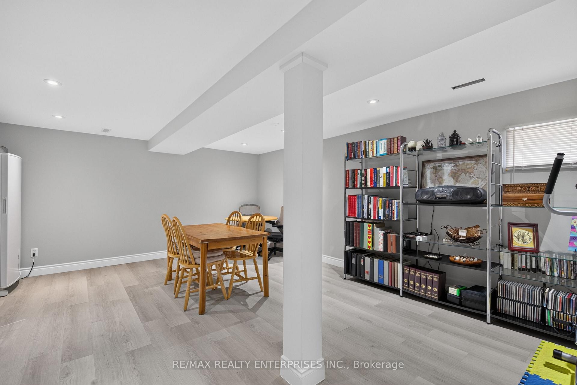 Photo 39 of 2482 Windjammer Road E, Mississauga, Erin Mills — HOMEH