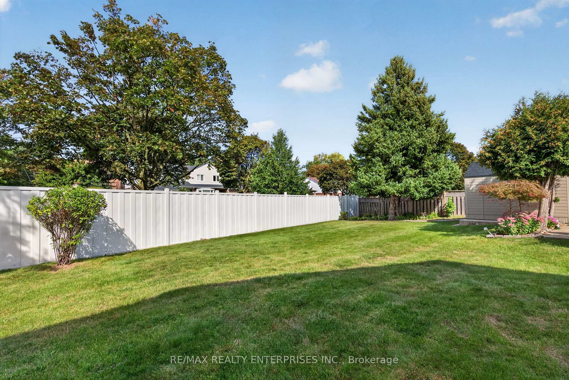 Photo 48 of 2482 Windjammer Road E, Mississauga, Erin Mills — HOMEH