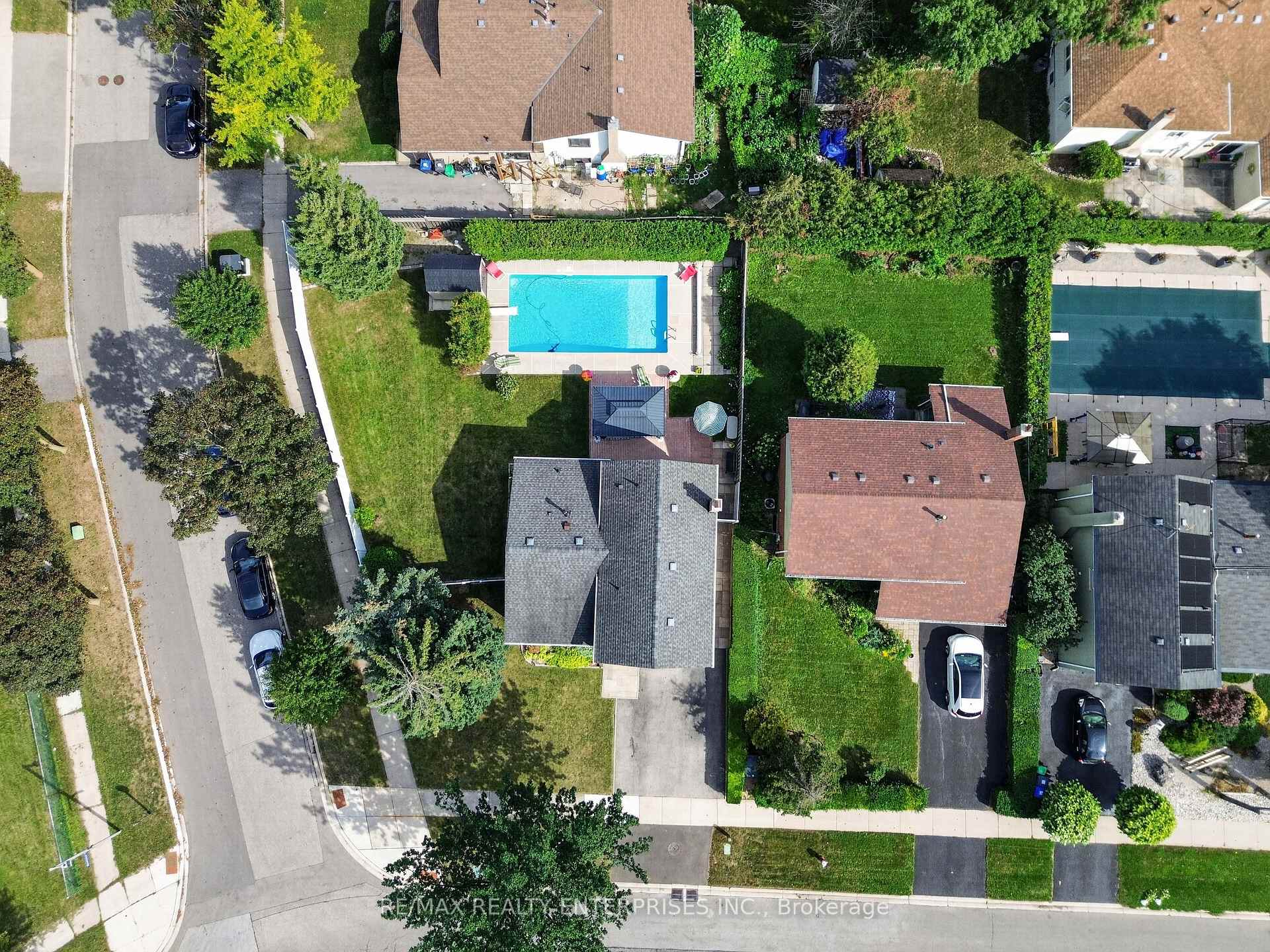 Photo 51 of 2482 Windjammer Road E, Mississauga, Erin Mills — HOMEH