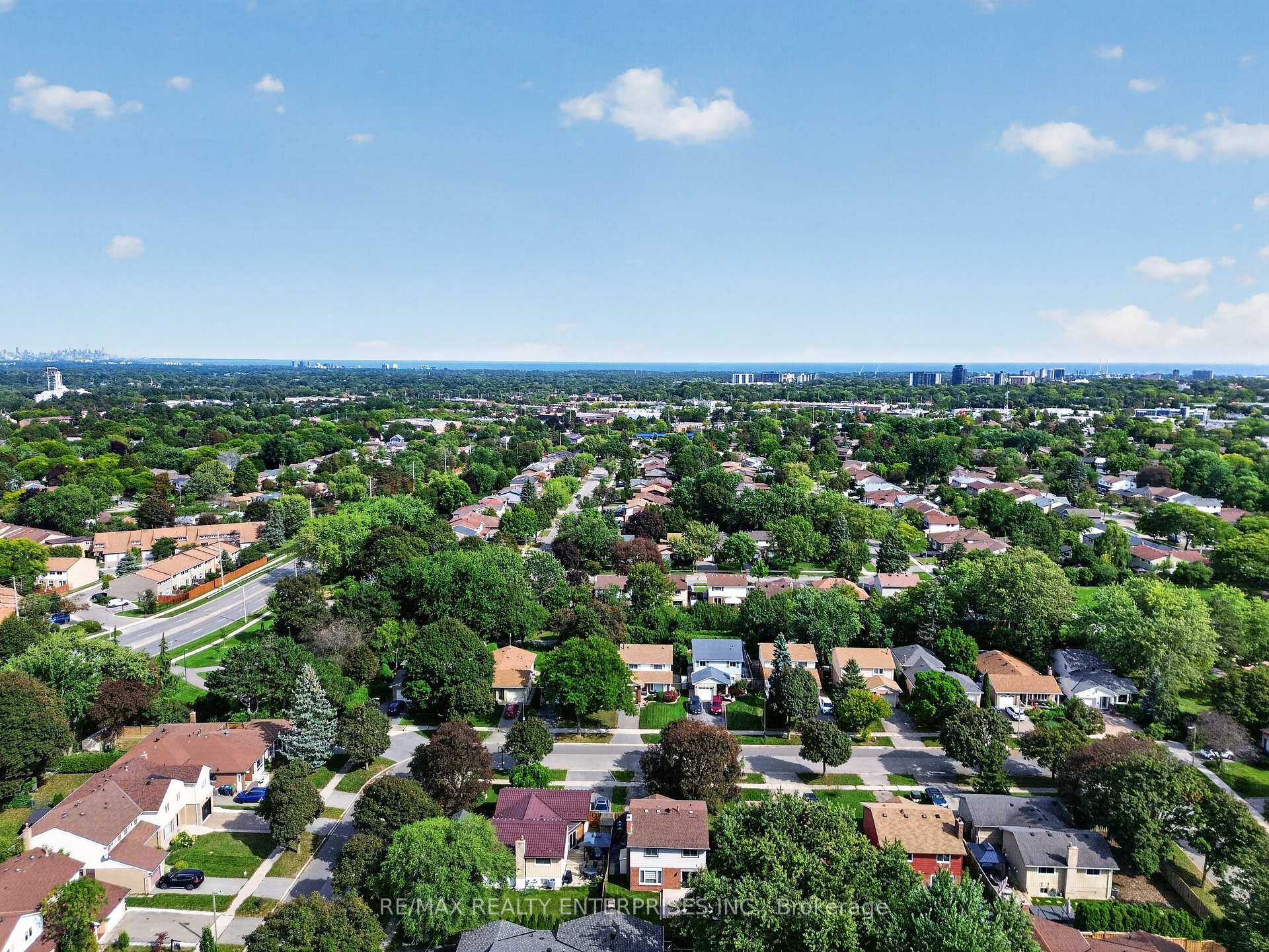 Photo 53 of 2482 Windjammer Road E, Mississauga, Erin Mills — HOMEH