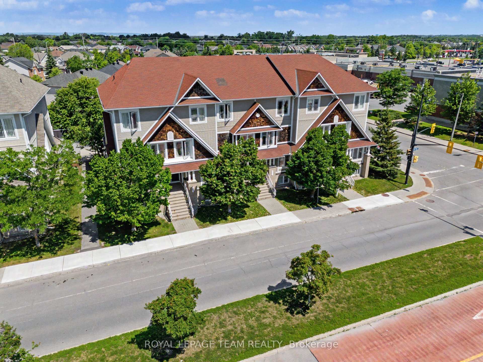Photo 3 of Unit A, 391 Chapman Mills Drive, Ottawa, Barrhaven - Strandherd — HOMEH