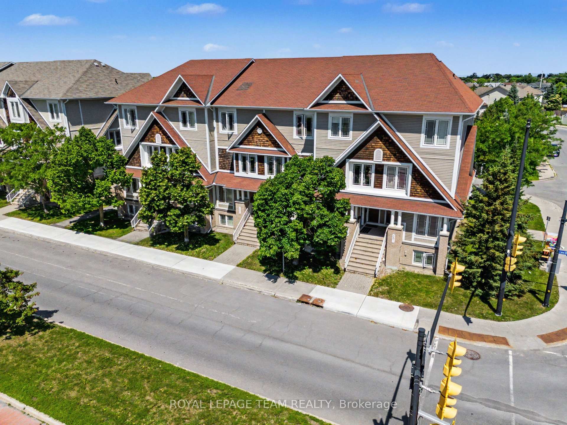 Photo 4 of Unit A, 391 Chapman Mills Drive, Ottawa, Barrhaven - Strandherd — HOMEH