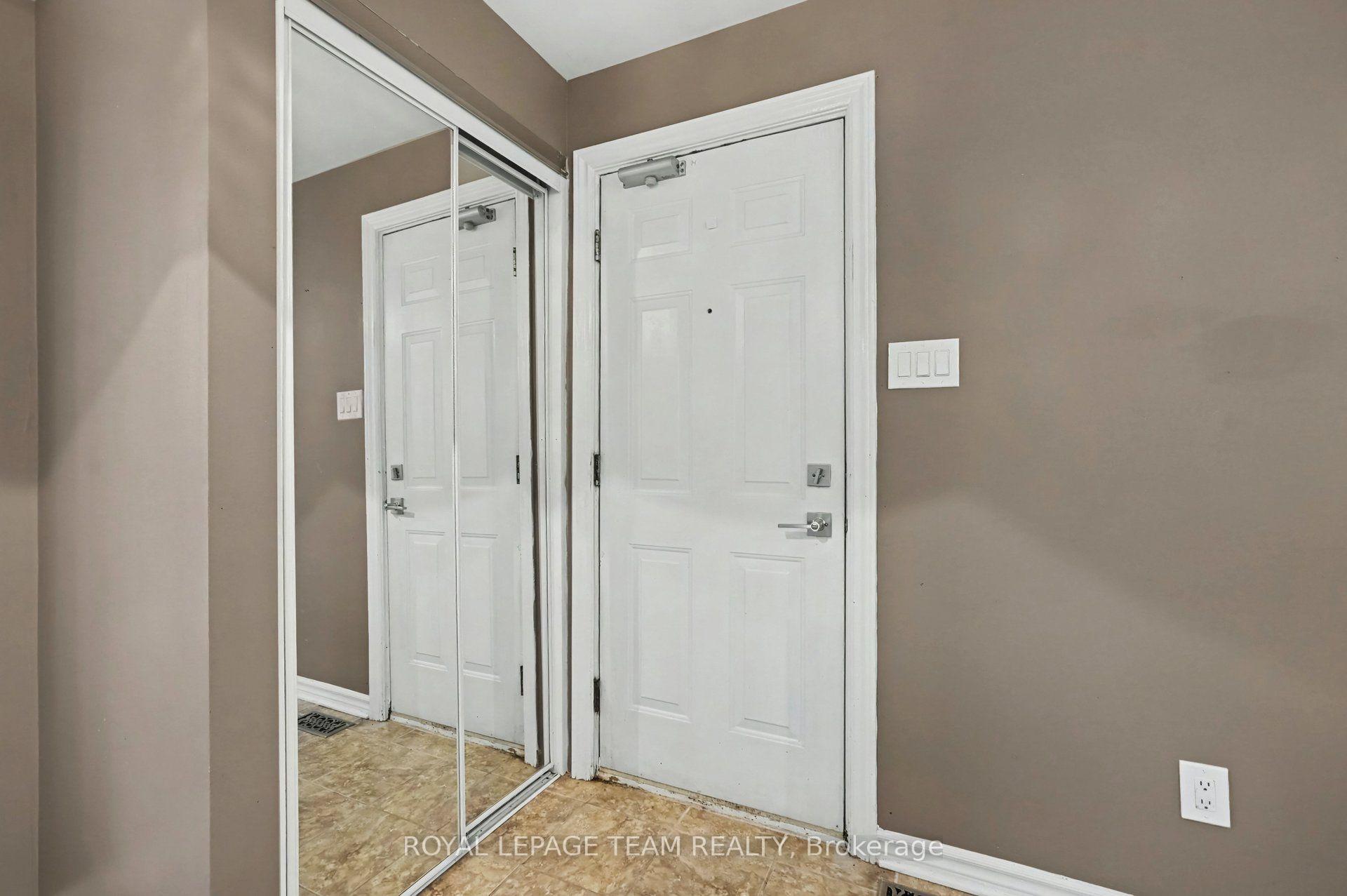 Photo 6 of Unit A, 391 Chapman Mills Drive, Ottawa, Barrhaven - Strandherd — HOMEH