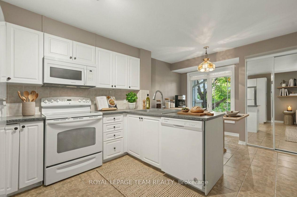 Photo 7 of Unit A, 391 Chapman Mills Drive, Ottawa, Barrhaven - Strandherd — HOMEH