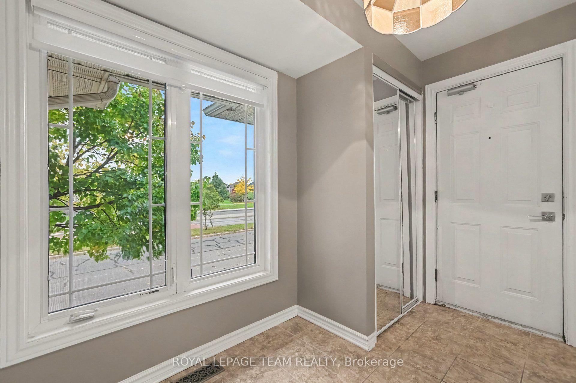 Photo 11 of Unit A, 391 Chapman Mills Drive, Ottawa, Barrhaven - Strandherd — HOMEH