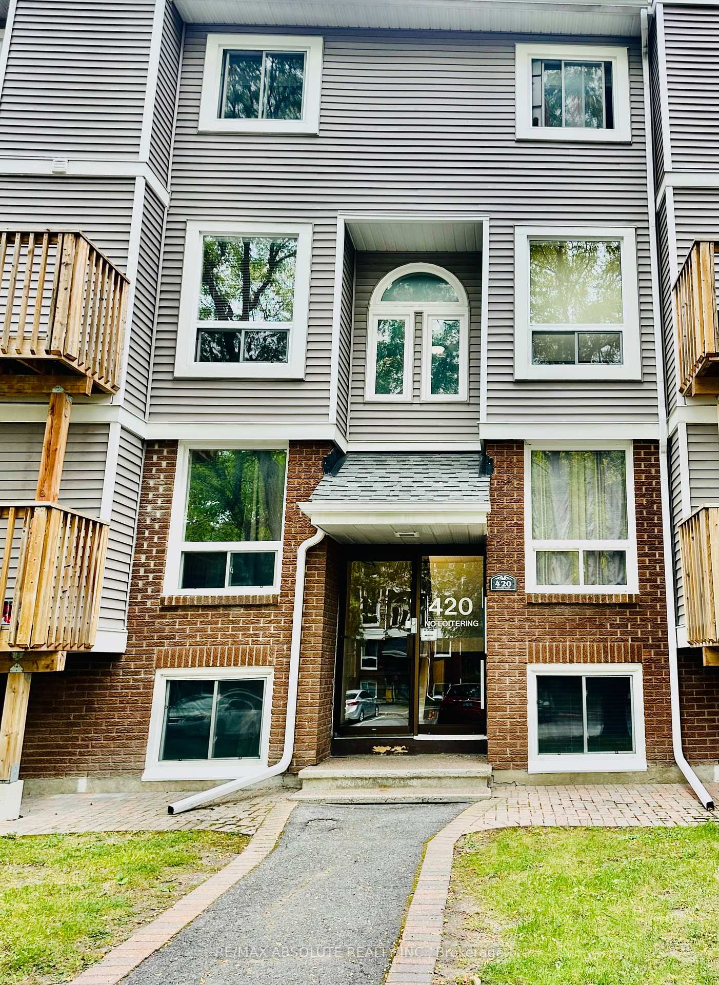 Photo of Unit 8, 420 Fenerty Court