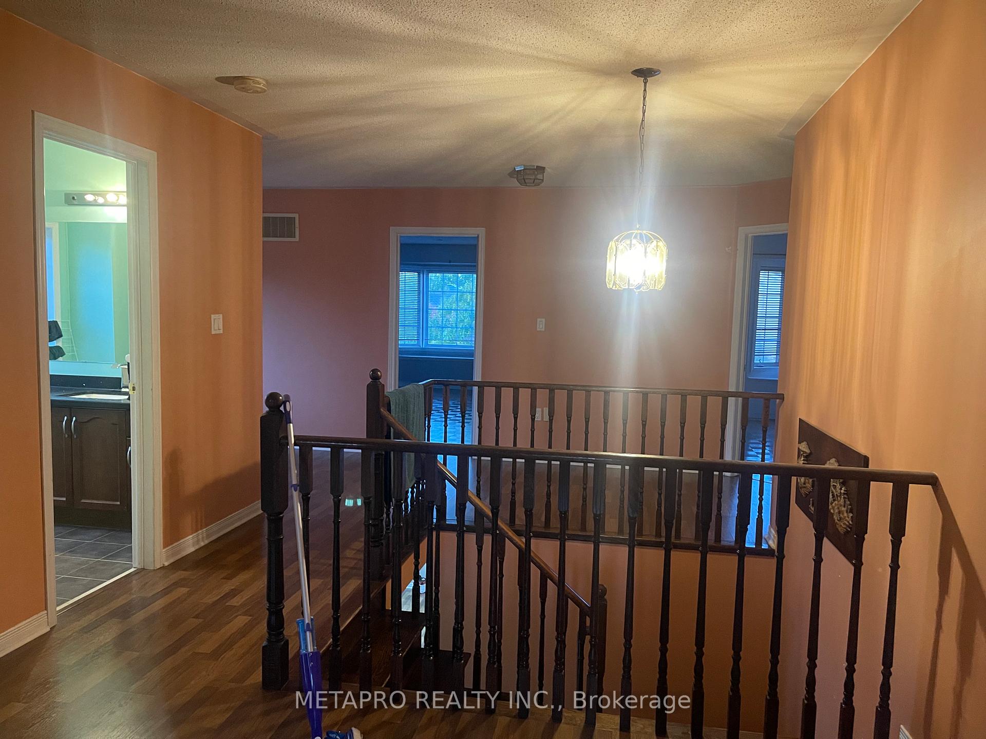 Photo 12 of 54 Snowshoe Lane E, Brampton, Sandringham-Wellington — HOMEH