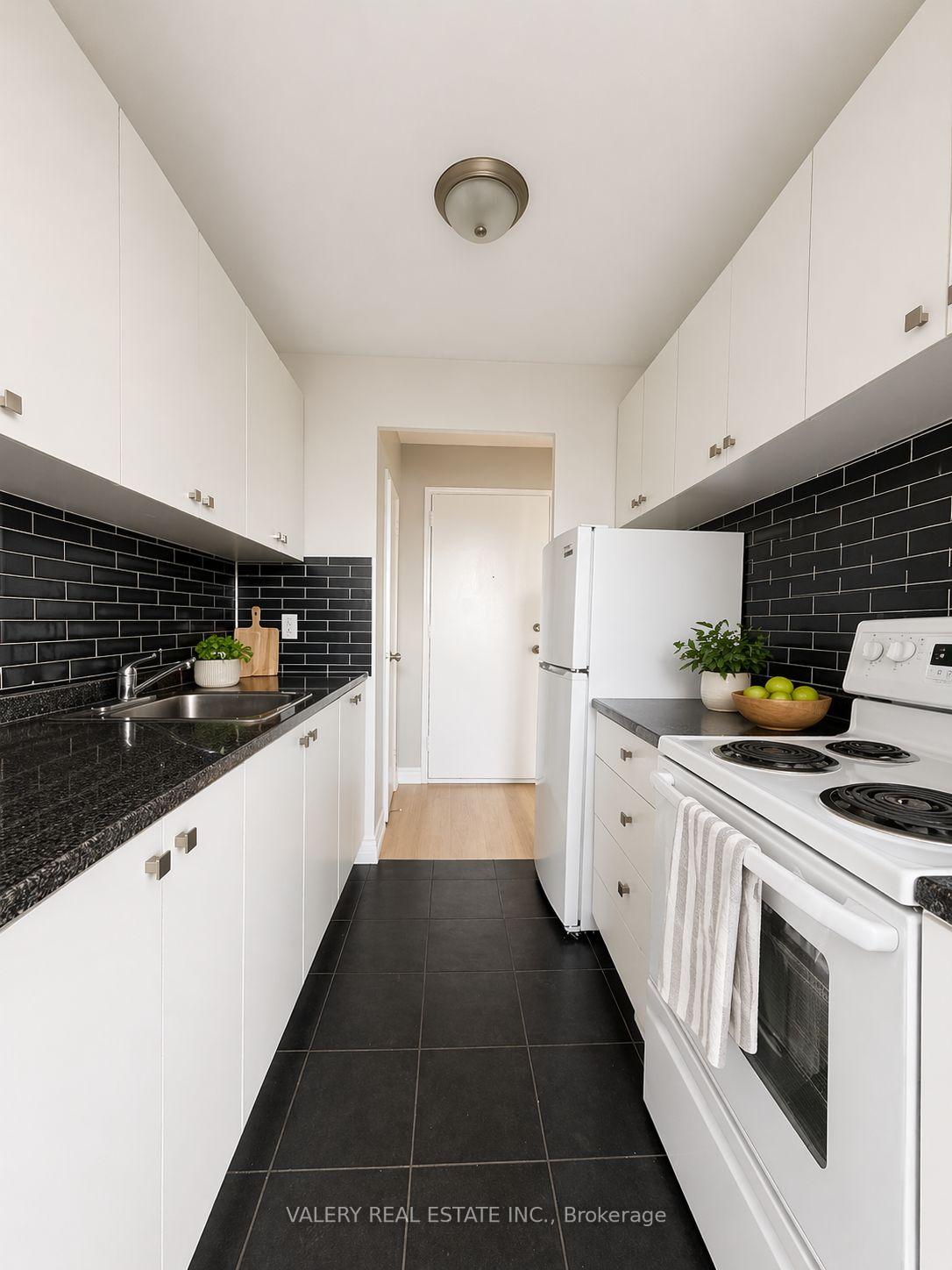 Photo 2 of Unit B3, 815 Kennedy Road, Scarborough, Ionview — HOMEH