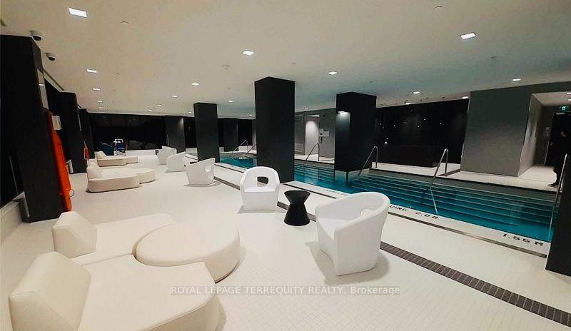Photo 15 of Unit 505, 8 Eglinton Avenue E, Toronto, Mount Pleasant West — HOMEH
