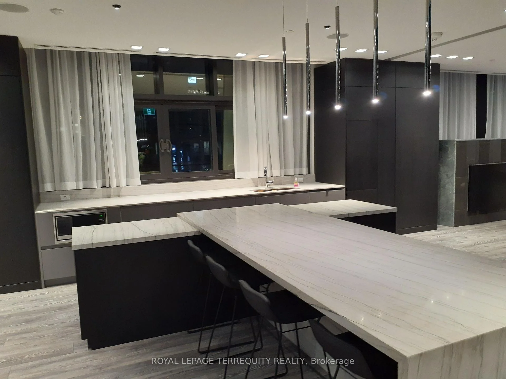 Photo 27 of Unit 505, 8 Eglinton Avenue E, Toronto, Mount Pleasant West — HOMEH