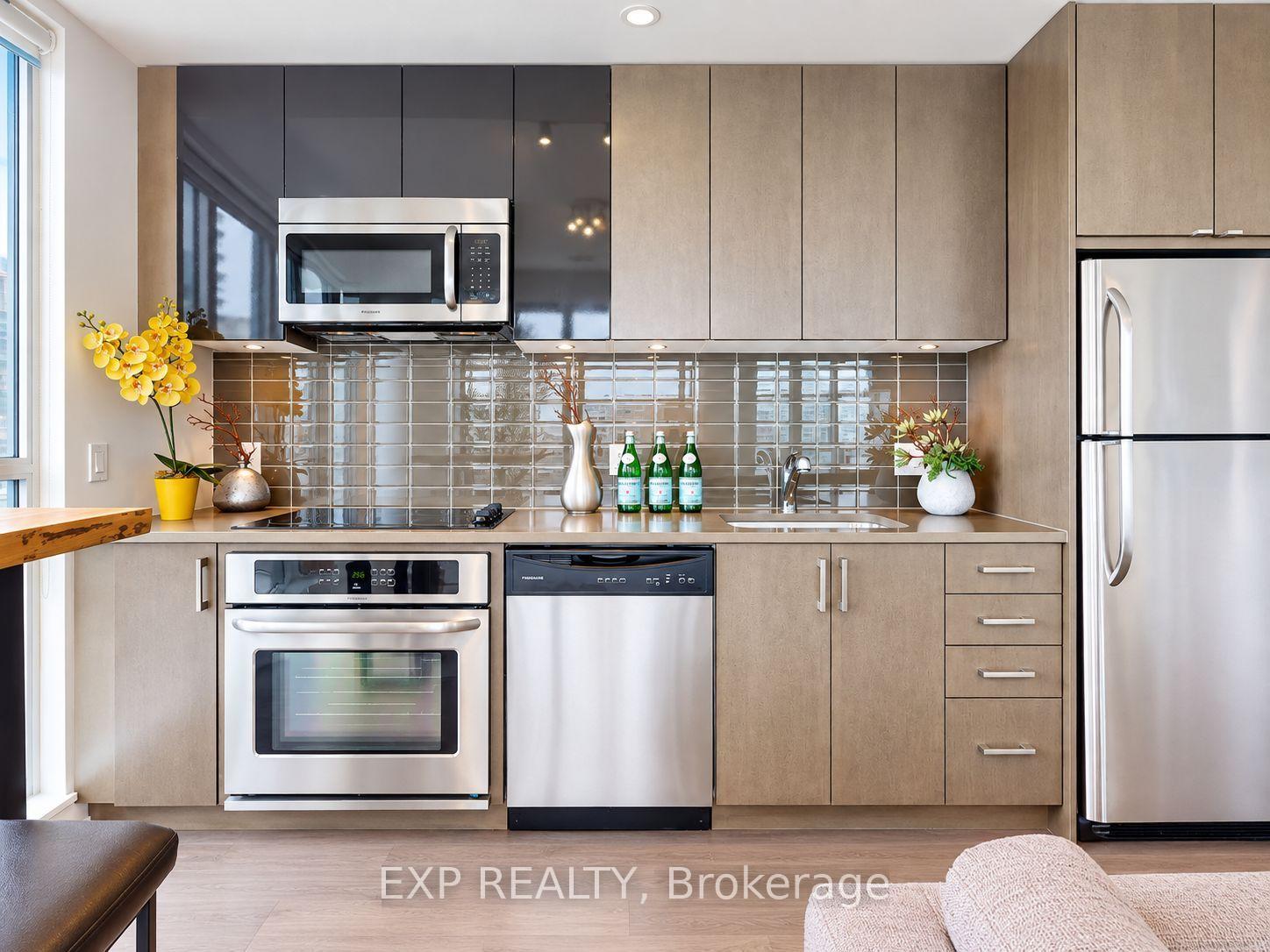 Photo 1 of Unit 1002, 89 Dunfield Avenue, Toronto, Mount Pleasant West — HOMEH