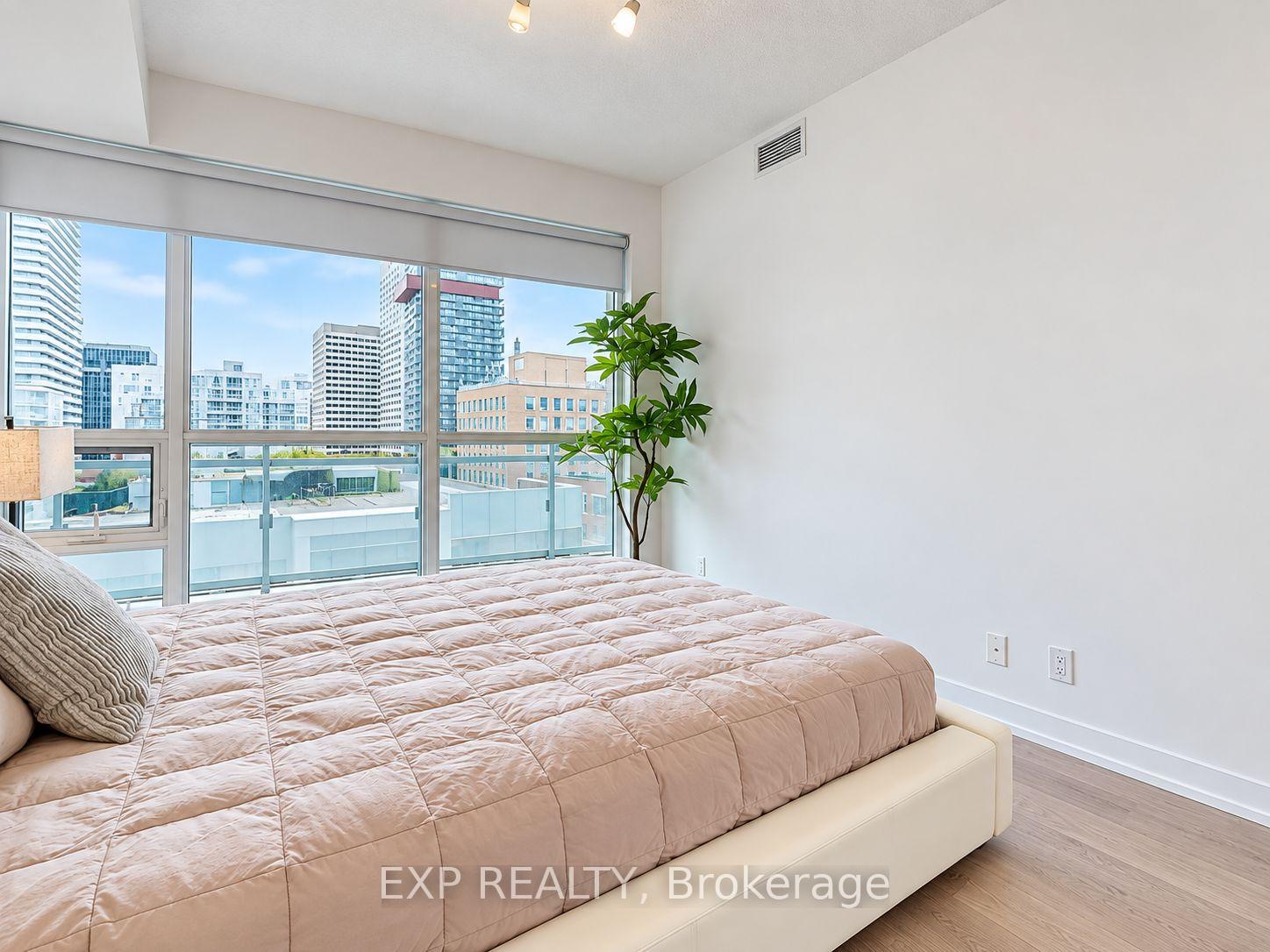 Photo 15 of Unit 1002, 89 Dunfield Avenue, Toronto, Mount Pleasant West — HOMEH
